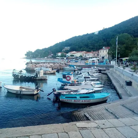 Lorinda Moscenicka Draga